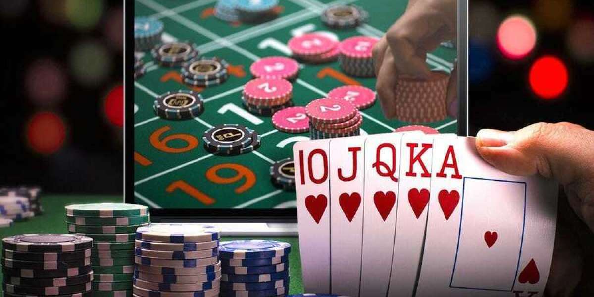 Drawing Cards and Laughs: The Ultimate Guide to Online Baccarat