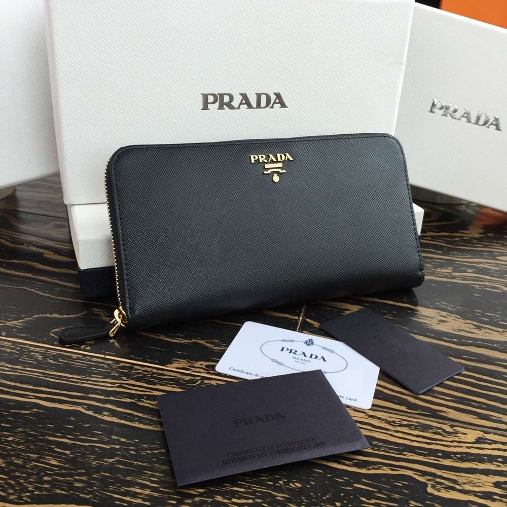 Prada Zipped Wallet In Black Saffiano Leather TDBS28482